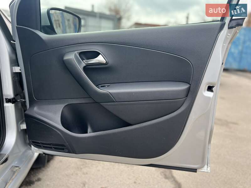 Седан Volkswagen Polo 2012 в Киеве фото 36 Седан Volkswagen Polo 2012 в Киеве