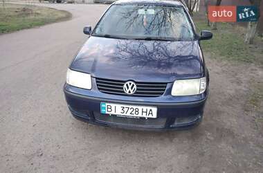 Хэтчбек Volkswagen Polo 2000 в 