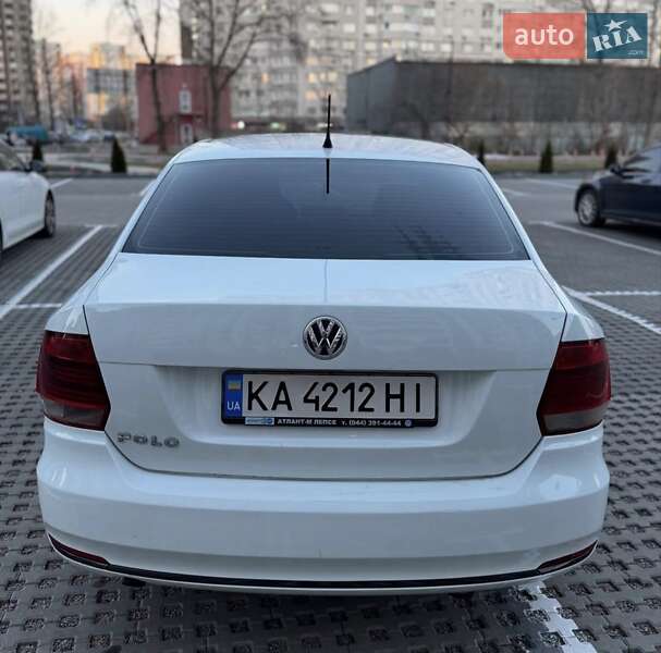 Седан Volkswagen Polo 2016 в Харькове
