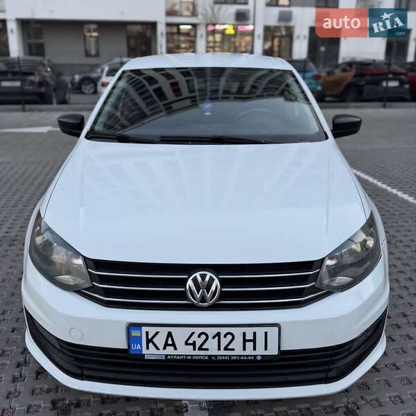 Седан Volkswagen Polo 2016 в Харькове