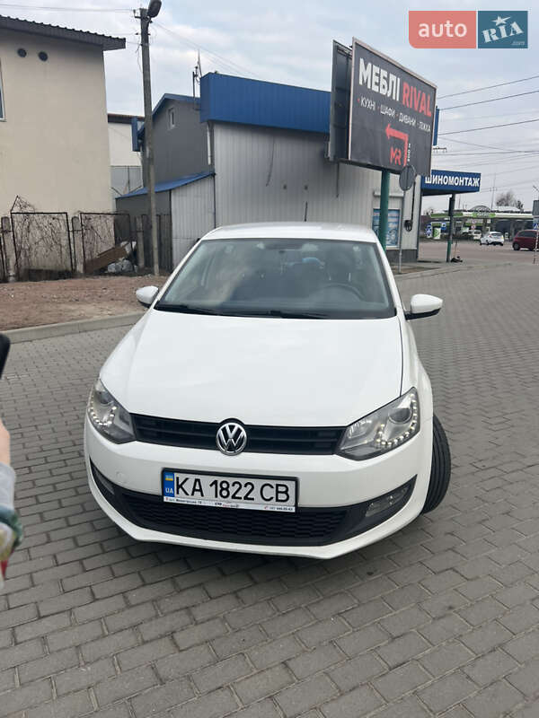 Хэтчбек Volkswagen Polo 2011 в 