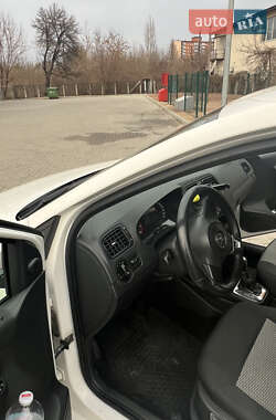Хэтчбек Volkswagen Polo 2011 в 