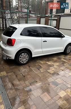 Седан Volkswagen Polo 2015 в 