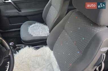 Хетчбек Volkswagen Polo 2003 в 