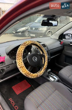 Хэтчбек Volkswagen Polo 2006 в 