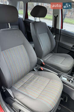 Хэтчбек Volkswagen Polo 2006 в 