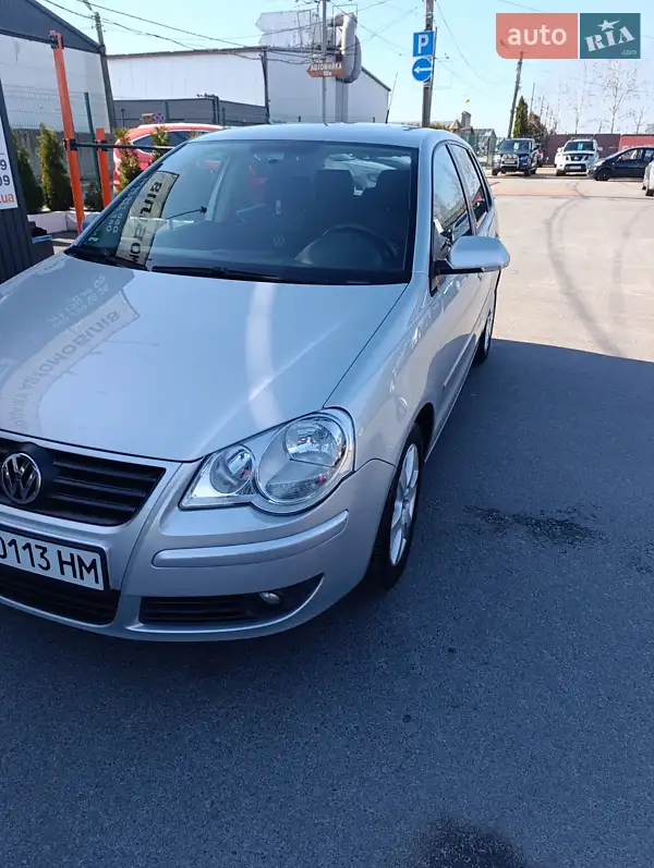 Хетчбек Volkswagen Polo 2009 в 