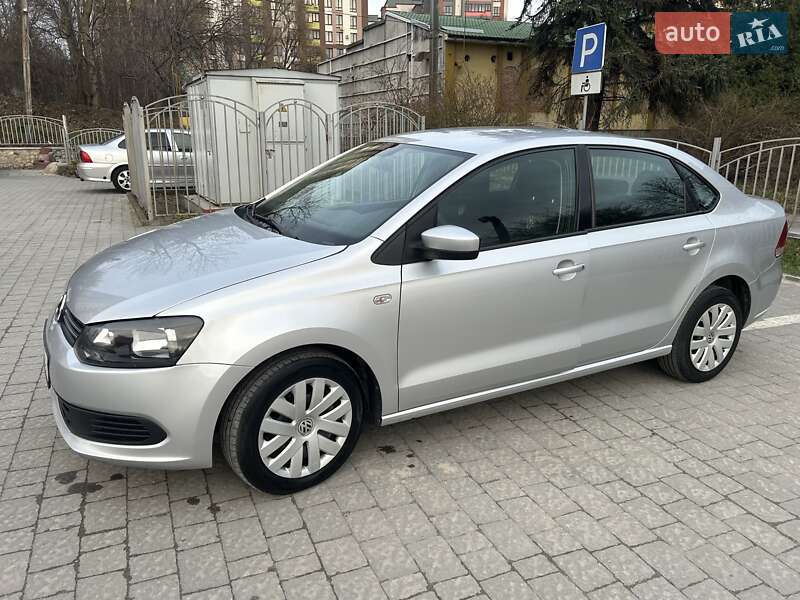 Седан Volkswagen Polo 2012 в Тернополе