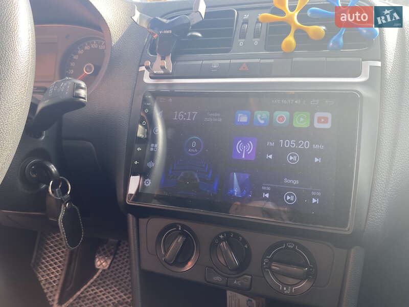 Седан Volkswagen Polo 2016 в Бердичеве