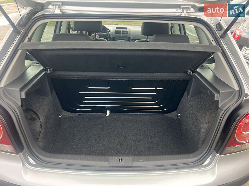 Хетчбек Volkswagen Polo 2005 в Дунаївцях