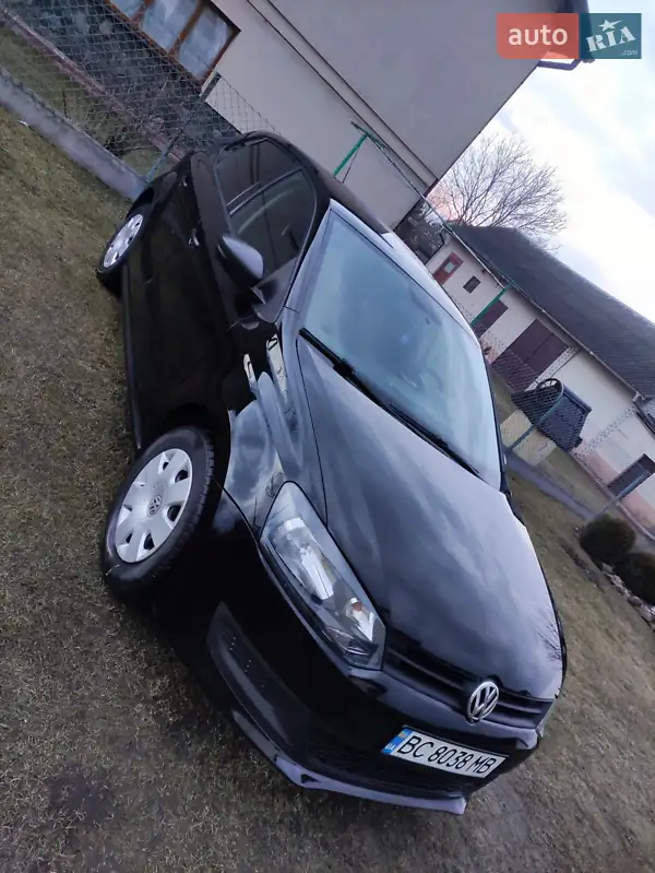 Хэтчбек Volkswagen Polo 2009 в 