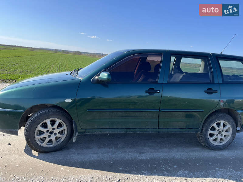 Хэтчбек Volkswagen Polo 1999 в Городке