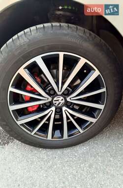 Седан Volkswagen Polo 2012 в 