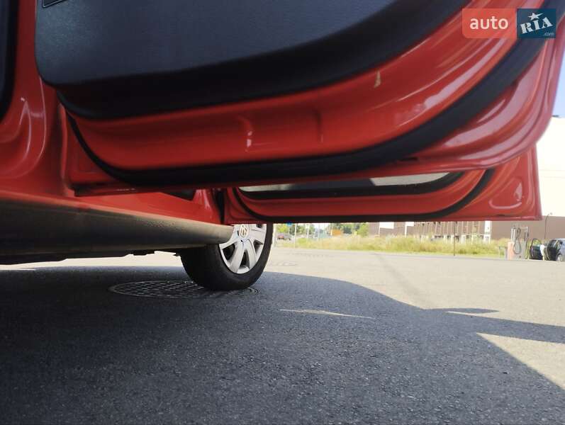 Хэтчбек Volkswagen Polo 2009 в Киеве