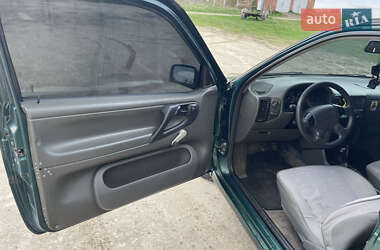 Хэтчбек Volkswagen Polo 1995 в 