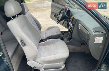 Хэтчбек Volkswagen Polo 1995 в 