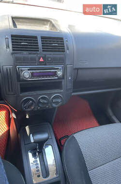 Хэтчбек Volkswagen Polo 2006 в 