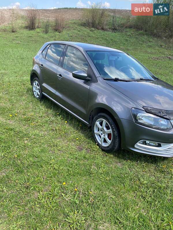 Хэтчбек Volkswagen Polo 2014 в Черновцах