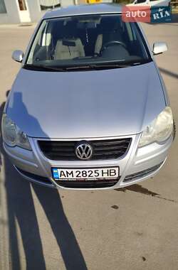 Хэтчбек Volkswagen Polo 2007 в 