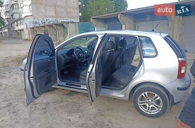 Хетчбек Volkswagen Polo 2002 в 