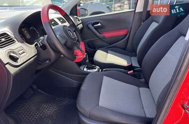 Хетчбек Volkswagen Polo 2010 в 