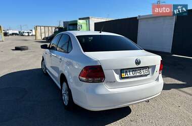 Седан Volkswagen Polo 2011 в 