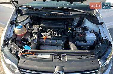 Седан Volkswagen Polo 2011 в 