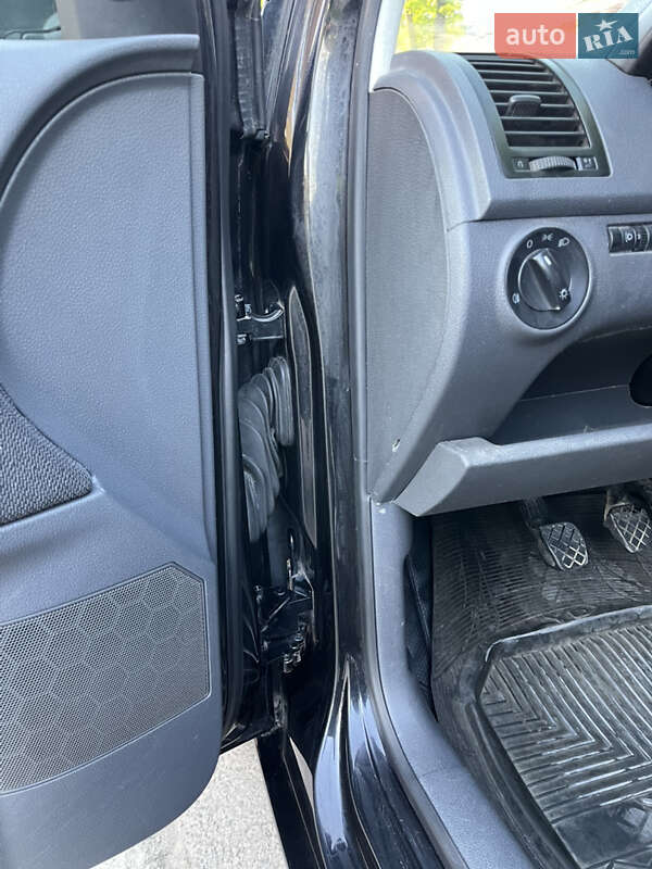 Хэтчбек Volkswagen Polo 2003 в Черновцах