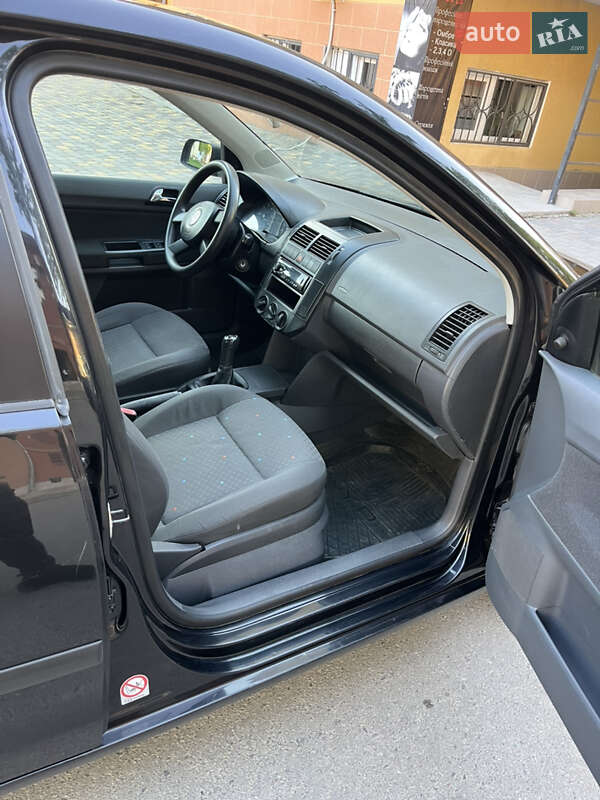 Хэтчбек Volkswagen Polo 2003 в Черновцах