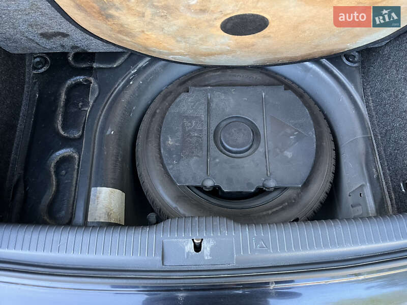 Хэтчбек Volkswagen Polo 2003 в Черновцах