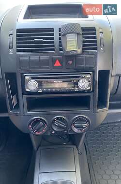 Хетчбек Volkswagen Polo 2005 в 