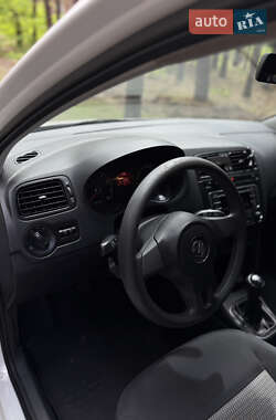 Седан Volkswagen Polo 2013 в 
