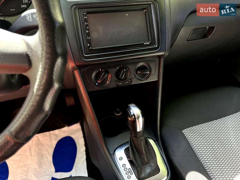 Хэтчбек Volkswagen Polo 2013 в Яворове