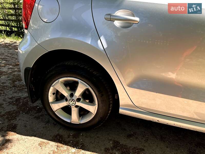 Хэтчбек Volkswagen Polo 2013 в Яворове