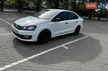 Седан Volkswagen Polo 2016 в Луцке