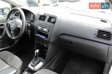 Хэтчбек Volkswagen Polo 2011 в 