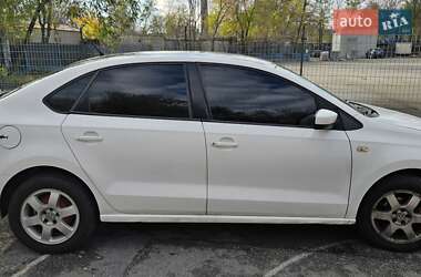 Седан Volkswagen Polo 2011 в 