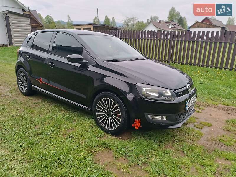 Хэтчбек Volkswagen Polo 2011 в 