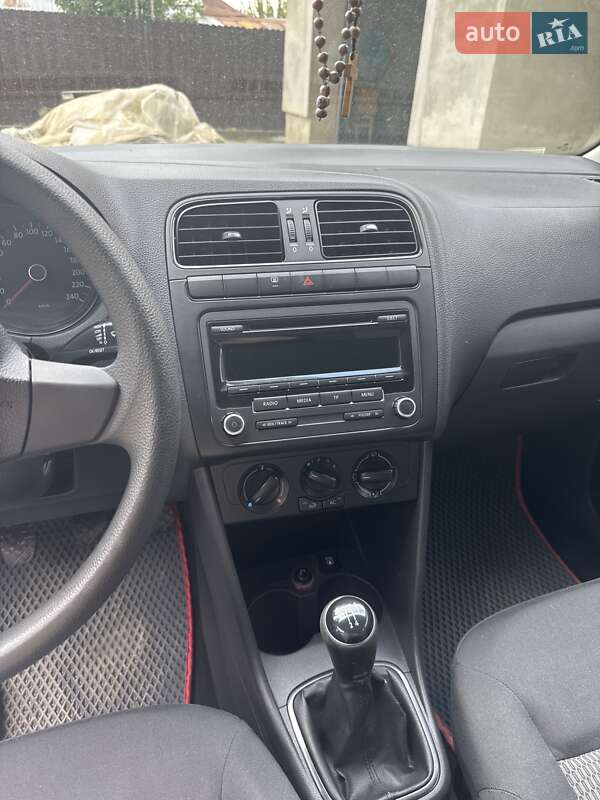 Седан Volkswagen Polo 2012 в Львове
