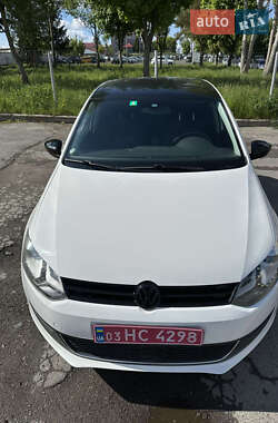 Хэтчбек Volkswagen Polo 2011 в 