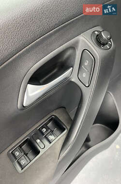 Хетчбек Volkswagen Polo 2012 в 