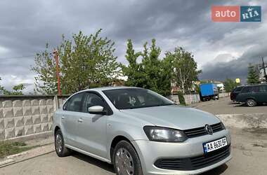 Седан Volkswagen Polo 2012 в Киеве