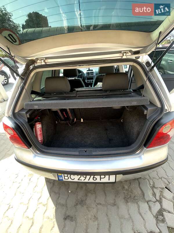 Хэтчбек Volkswagen Polo 2001 в Львове