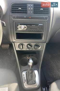 Хэтчбек Volkswagen Polo 2012 в 