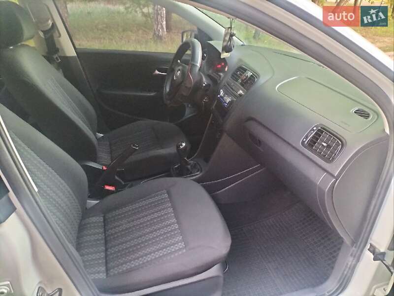 Седан Volkswagen Polo 2016 в Прилуках