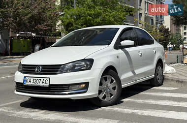 Седан Volkswagen Polo 2015 в Києві