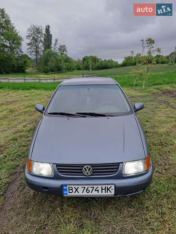 Хэтчбек Volkswagen Polo 1996 в 
