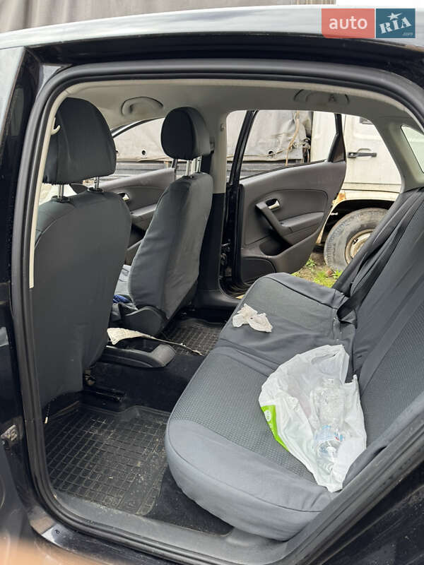 Седан Volkswagen Polo 2012 в Івано-Франківську
