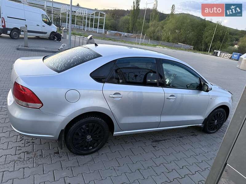 Седан Volkswagen Polo 2011 в Мукачевому