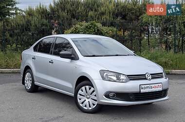 Седан Volkswagen Polo 2013 в Хмельницком